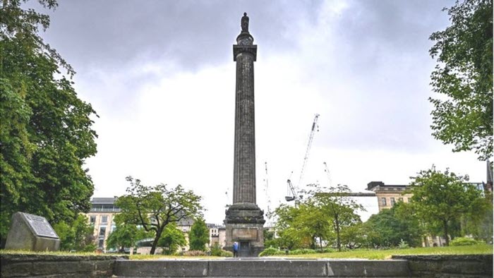 Statue of Henry Dundas